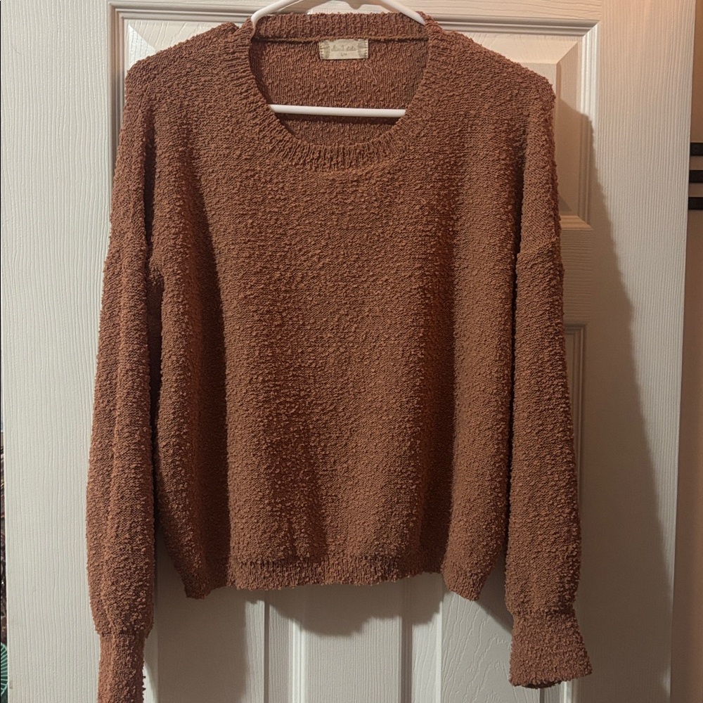 Cozy Textured Crewneck Sweater - Brown